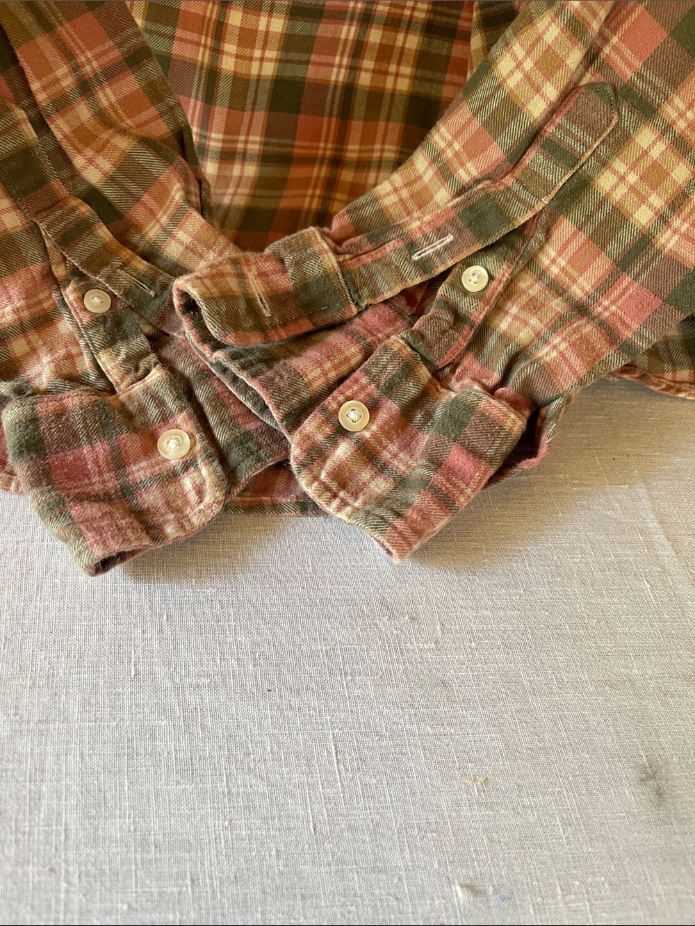 Frank and Eileen thin cotton flannel button down shirt size small - Picture 6 of 11